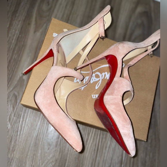 Worn, Authentic 
Christian Louboutin 
Suede Pink 
Size 7